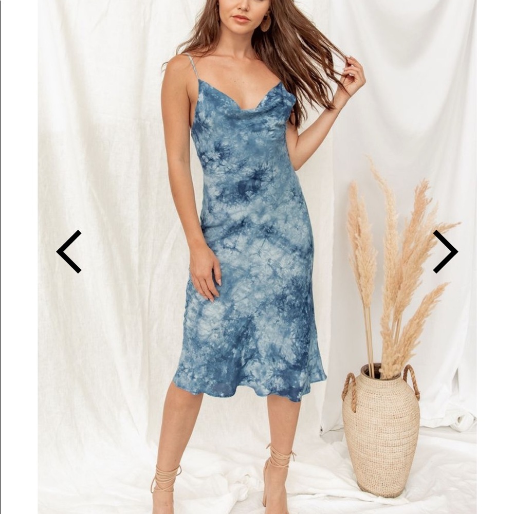 Blue midi tie dye dress